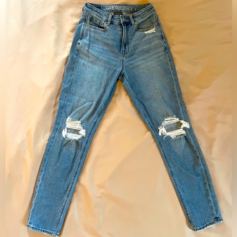 American Eagle ripped standard jeans Size:00